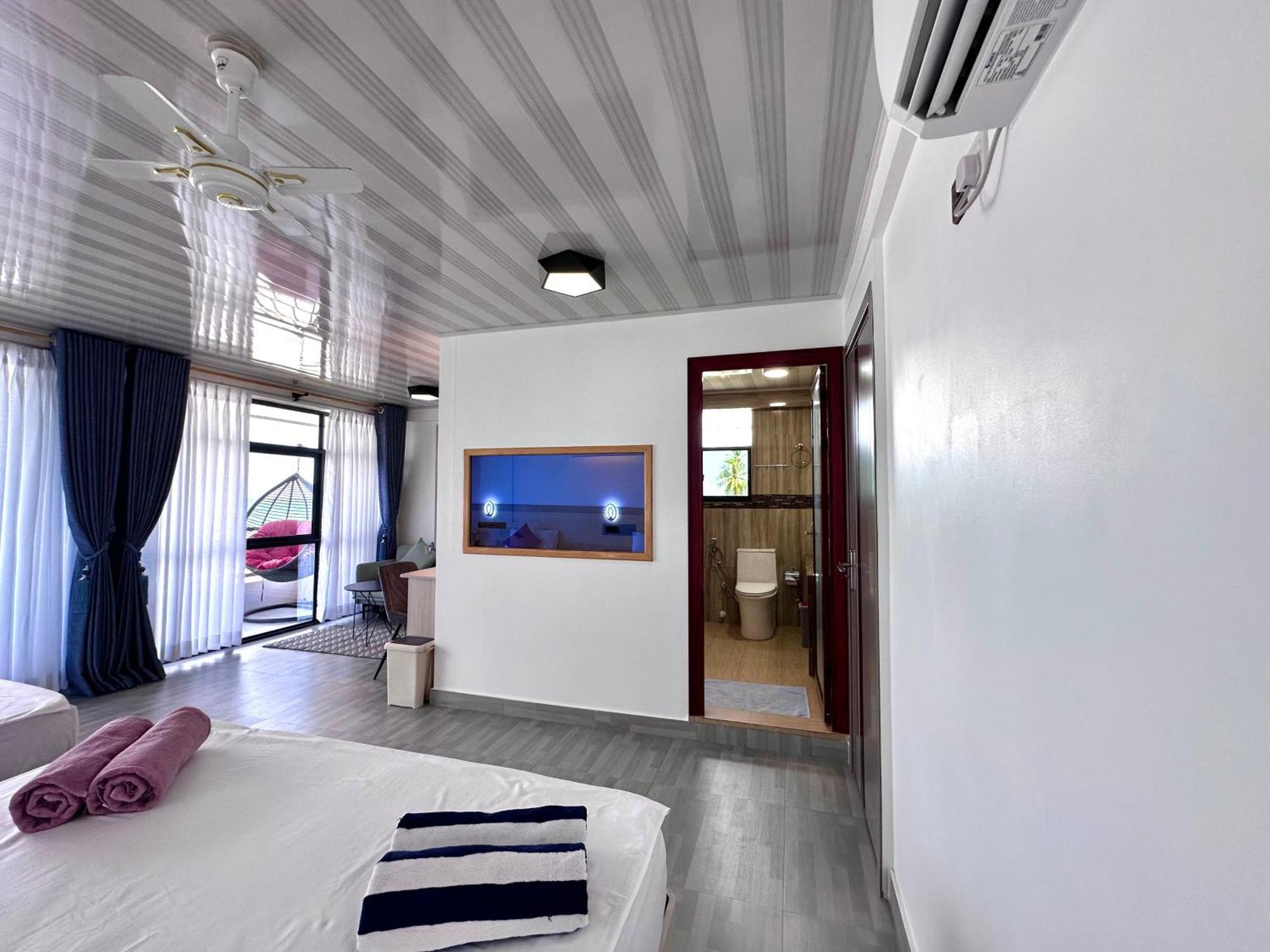 Hotel Galaxy Sunrise Sea View à Fulidhoo Extérieur photo