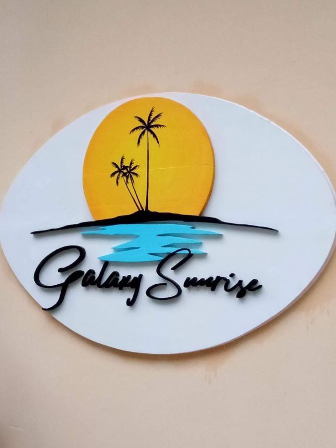 Hotel Galaxy Sunrise Sea View à Fulidhoo Extérieur photo